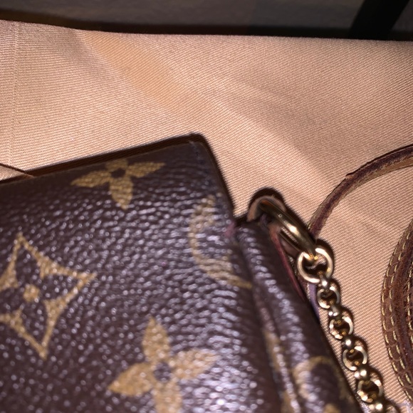 Louis Vuitton Favorite MM Monogram Canvas - Picture 9 of 11